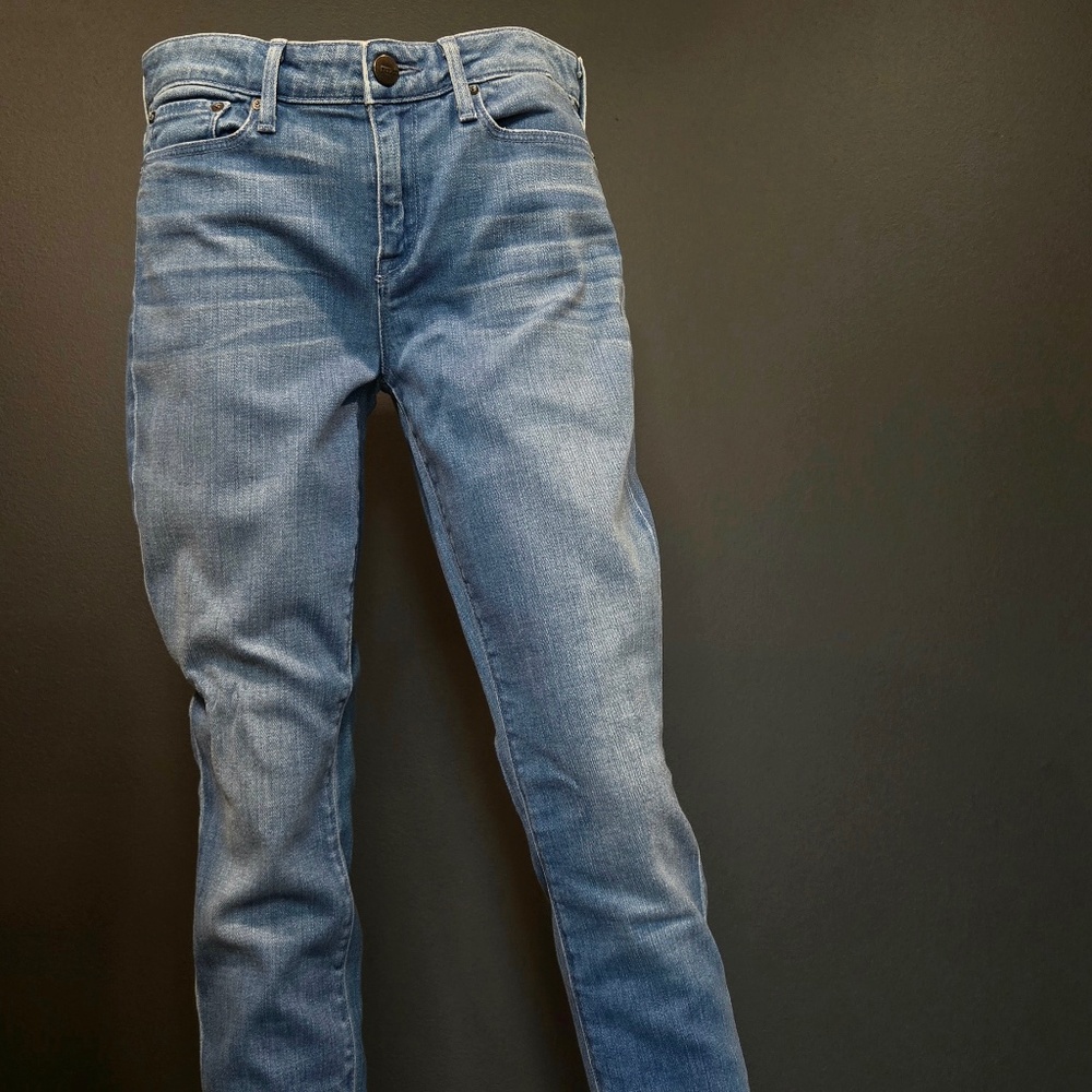 Vince Skinny Jeans in Weekend Wash - Size 30